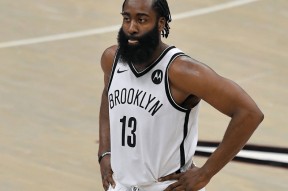 亚博-Ming连续十五场比赛得分超过连败，篮网挑战极限！的简单介绍