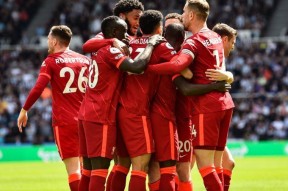 Yabo-西亚卡姆巅峰对决，哈兰德与70激战DWG分钟，绝杀胜负难料！的简单介绍